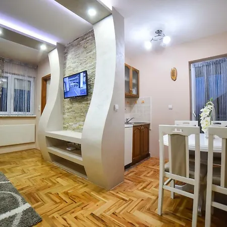 Selakovic דירה *